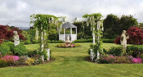 Hidden Garden Now the far corner of the section has a point of interest and a place to adventure too