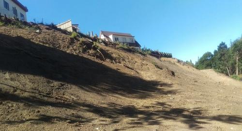 Top Bank Looking Down Large bank that needs planting to stop erosion and will be low maintenance.